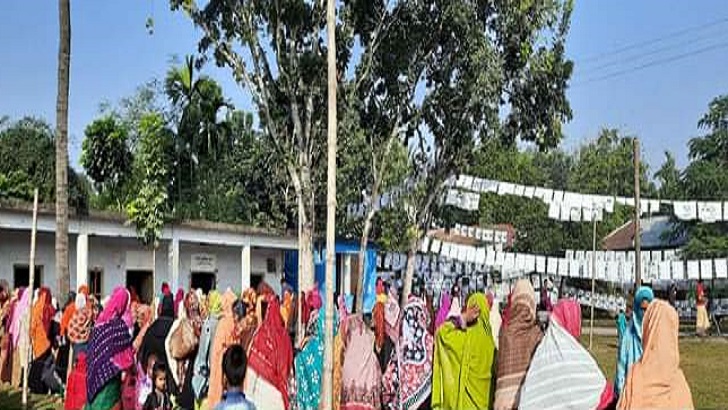 নাটোরের ১৫টি ইউনিয়নে শন্তিপূর্ণ পরিবেশে ভোটগ্রহণ শুরু