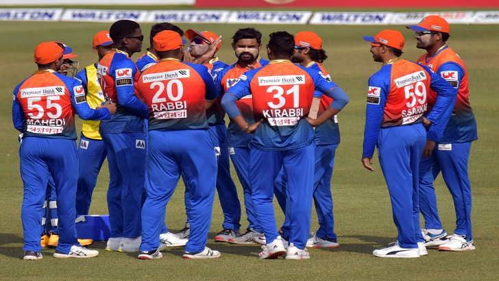 বিপিএল: টস জিতে ফিল্ডিংয়ে খুলনা