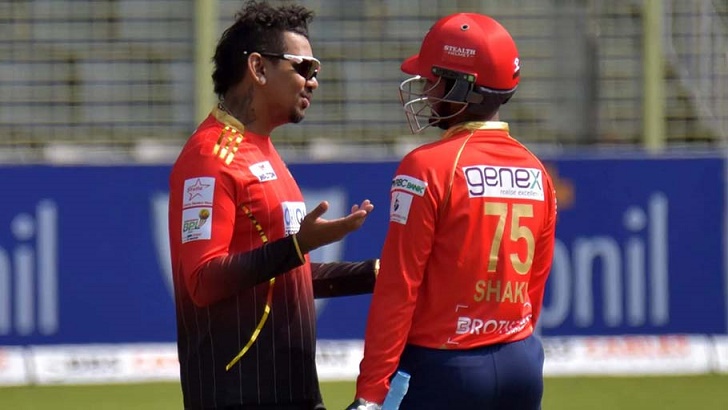ফাইনালের সেরা নারিন টুর্নামেন্টসেরা সাকিব