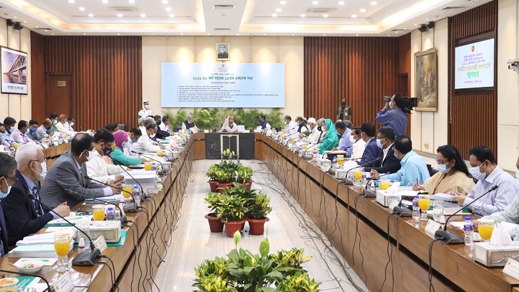 একনেক