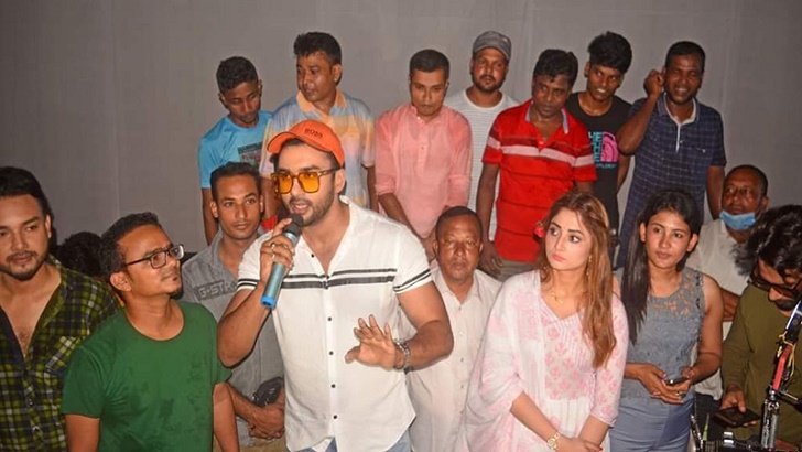রোশান-পূজা